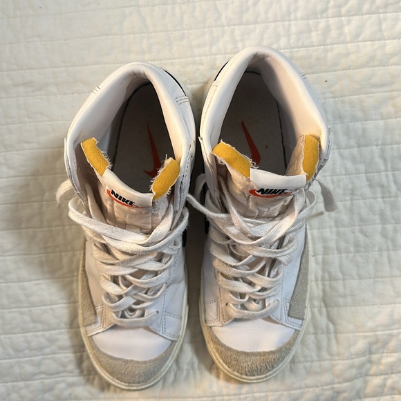 Nike Blazer Mid 77 - Size 9 - Picture 5 of 8